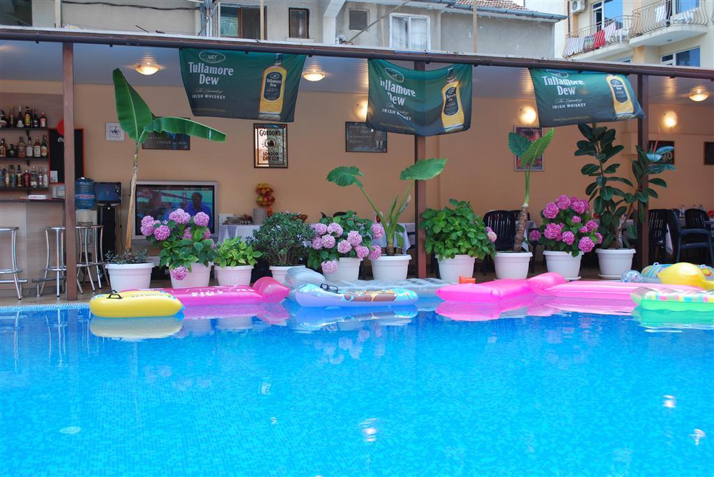 Italia Hotel 네세부르 외부 사진