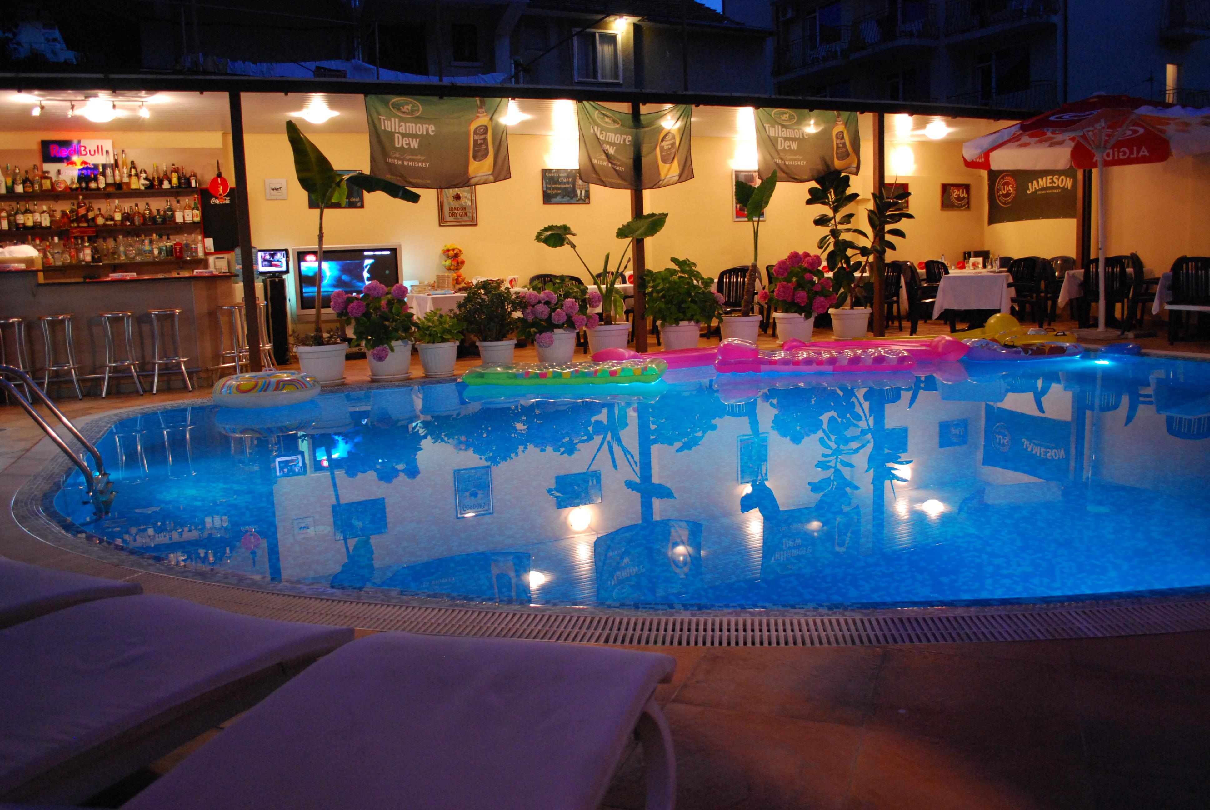 Italia Hotel 네세부르 외부 사진