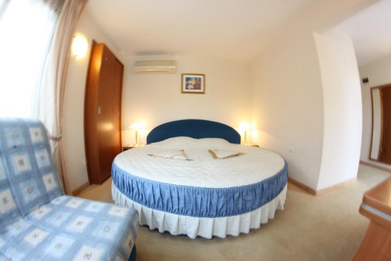 Italia Hotel 네세부르 외부 사진