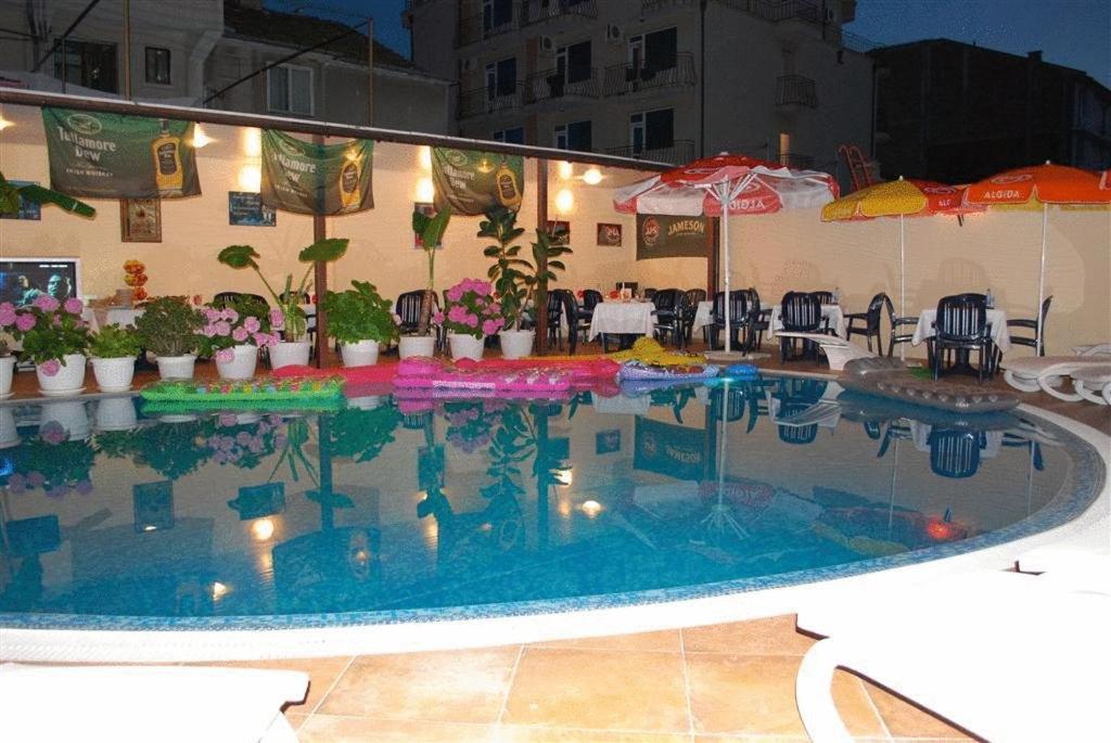 Italia Hotel 네세부르 외부 사진