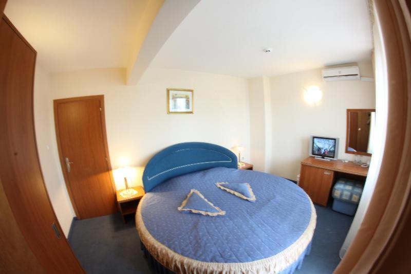 Italia Hotel 네세부르 객실 사진