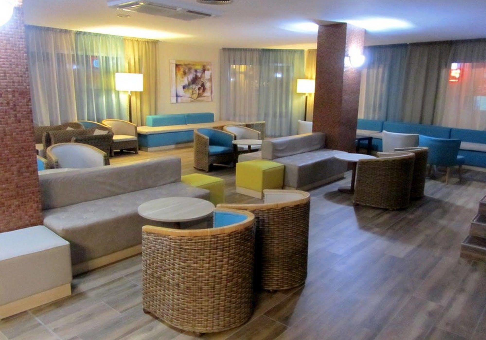 Italia Hotel 네세부르 외부 사진