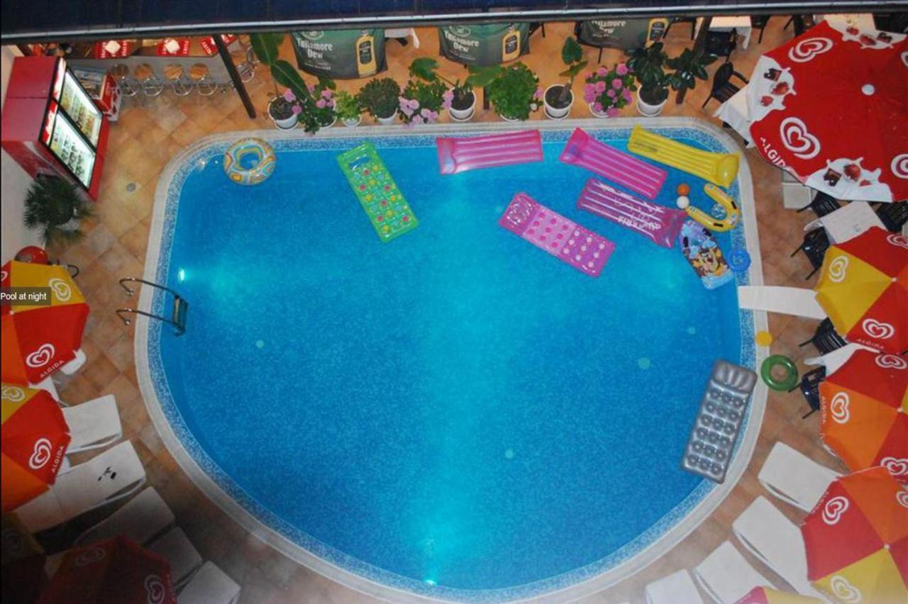 Italia Hotel 네세부르 시설 사진