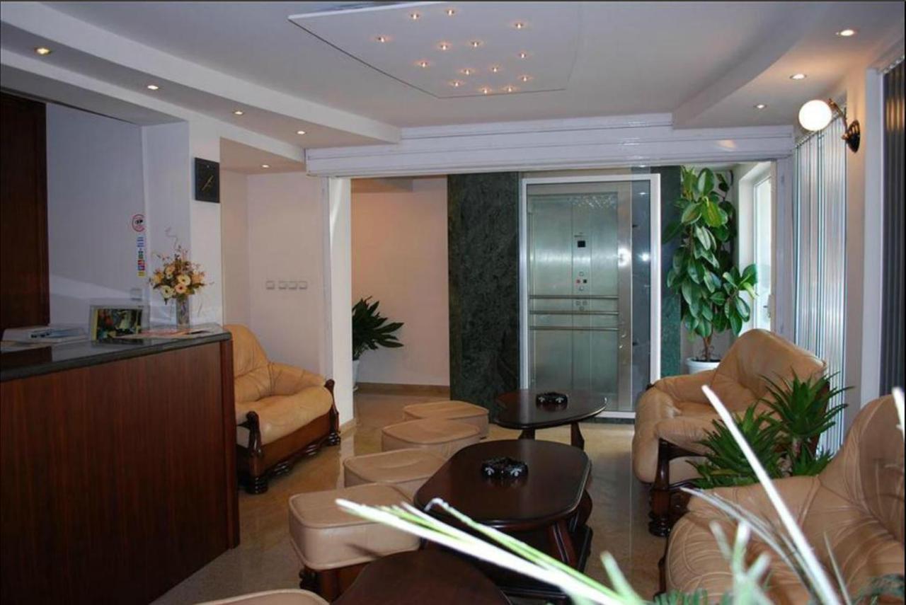 Italia Hotel 네세부르 외부 사진